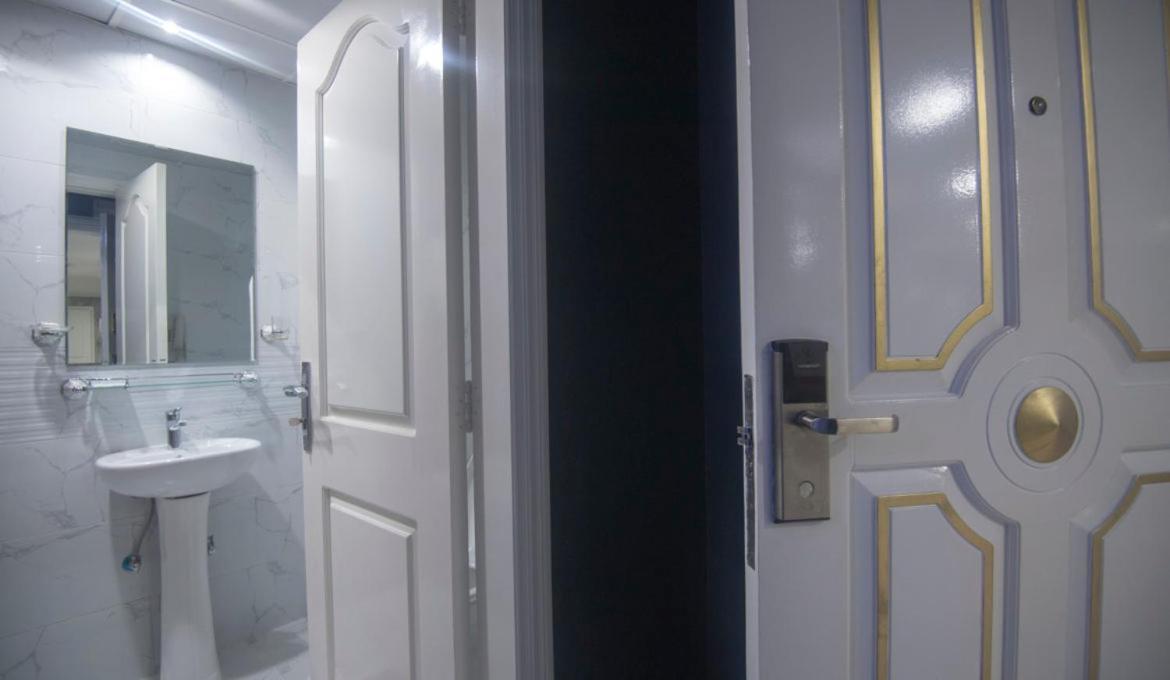 Dreamwhite Hotel Dubai Exterior photo